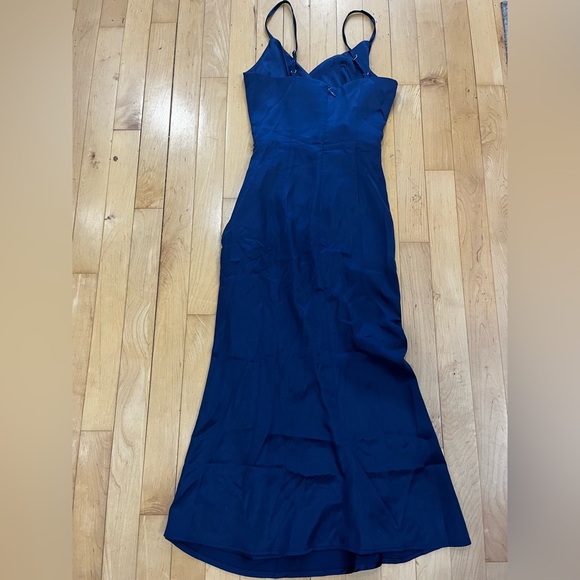 🆕White Fox Elegant Navy Blue Satin Dress - Picture 4 of 4